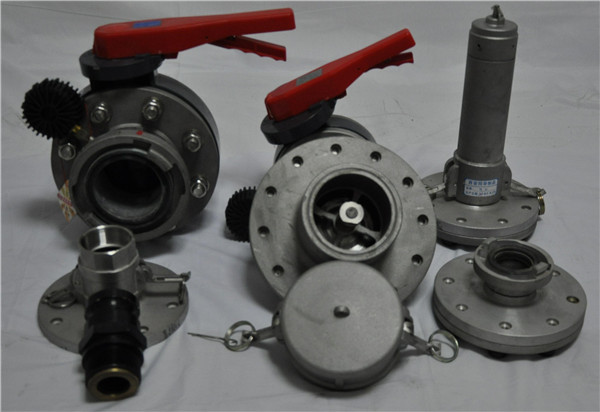 軟體水囊中的快速接頭和閥門(mén)