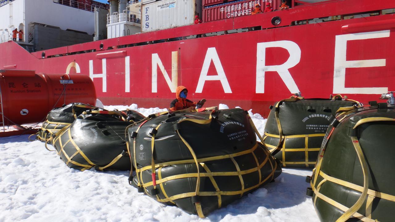 南極科考輸油管